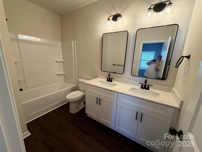 Building Photo - 9717 Misenheimer Rd