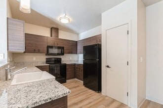 Building Photo - 2 Bed 2 Bath Apartment!