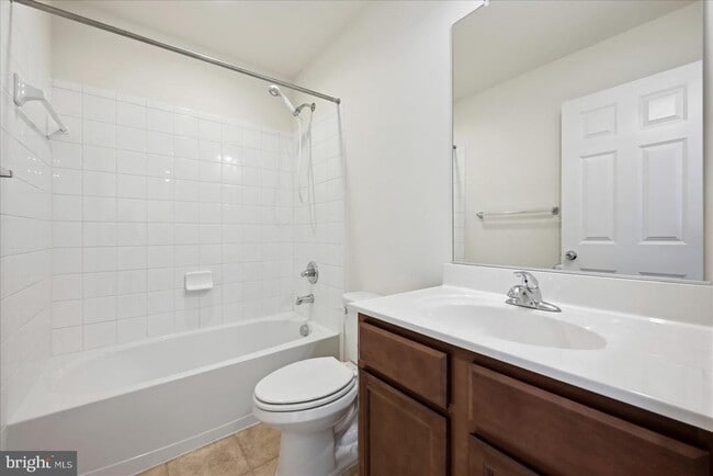 Building Photo - 117 Rotunda Dr