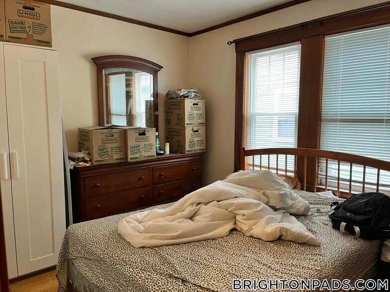 Building Photo - 124 Nonantum St