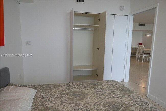 Building Photo - 20515 E Country Club Dr