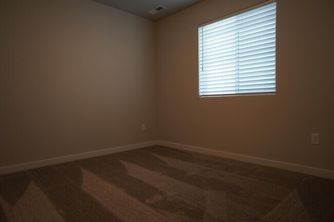 Building Photo - 5051 W Ladle Rapids St