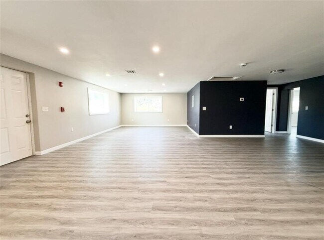 Building Photo - 83 Power Rd