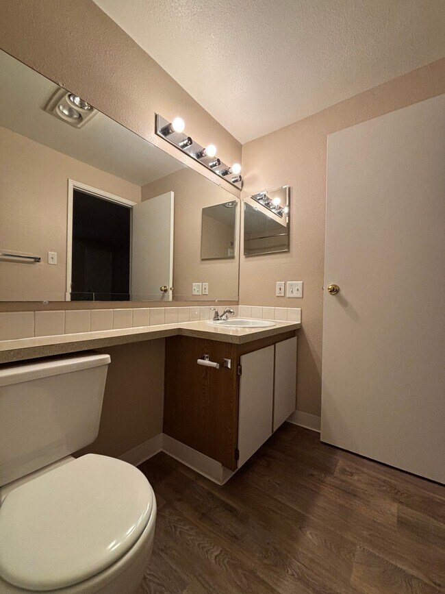 Floorplan - Overlook Pointe Apartments