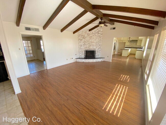 Building Photo - 3 br, 3 bath House - 5809 Vista Clara