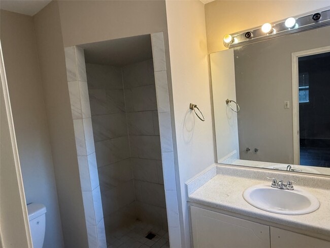 Building Photo - 11735 N Willowdale Cir