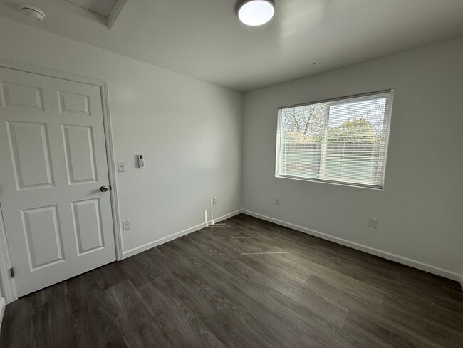 Building Photo - NE Newer Single Story Detached ADU on Cul-De-Sac Near Marian Hospital - All Basic Utilities Included