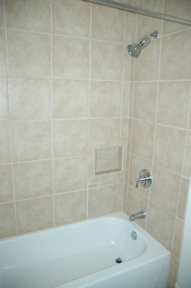 Building Photo - 475 Bartram St SE