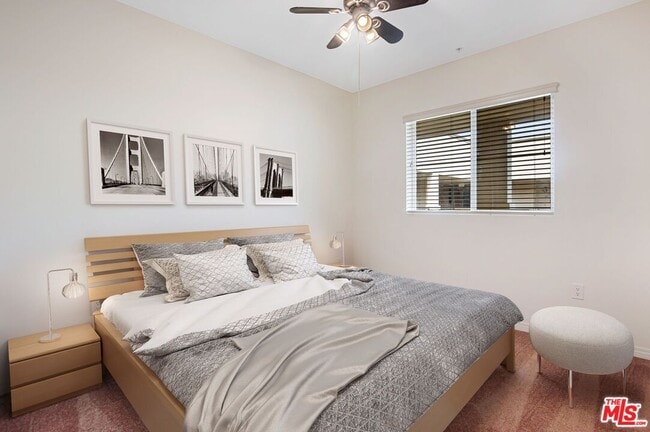 Building Photo - 6020 S Seabluff Dr