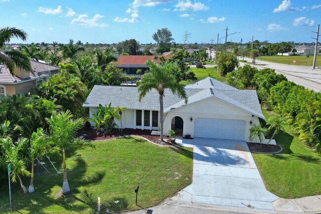 Building Photo - 4800 SW 12th Pl