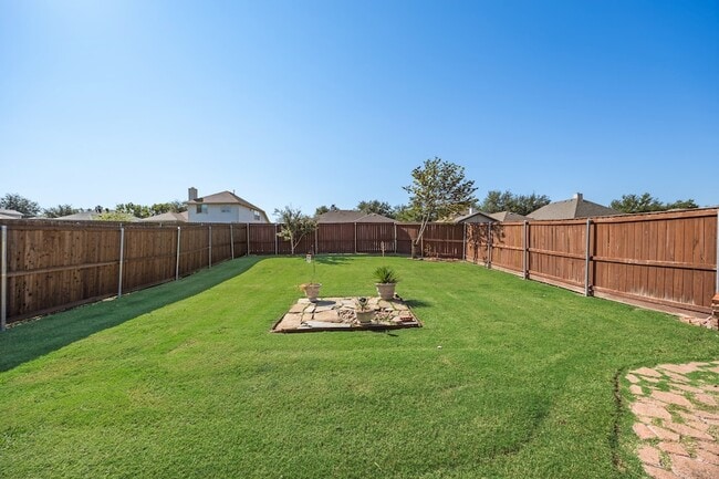 Building Photo - 2271 Fieldcrest Dr