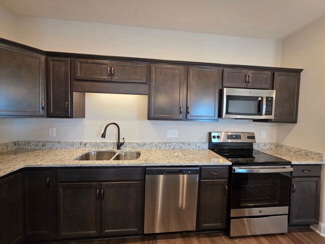 Building Photo - $250 OFF Move In Special!