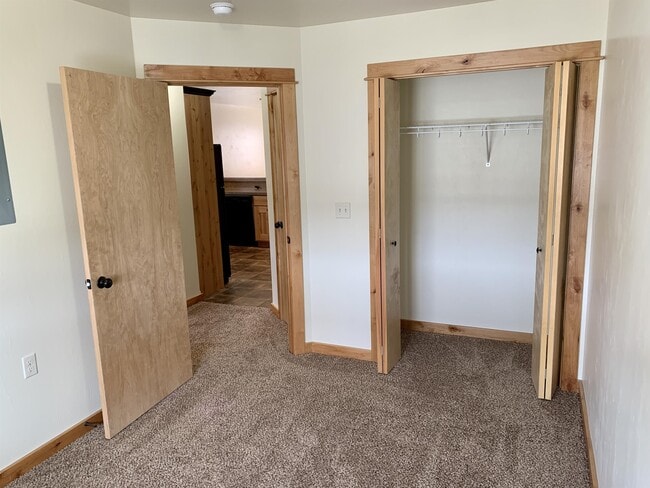 Building Photo - 1234 Phoenix Ave