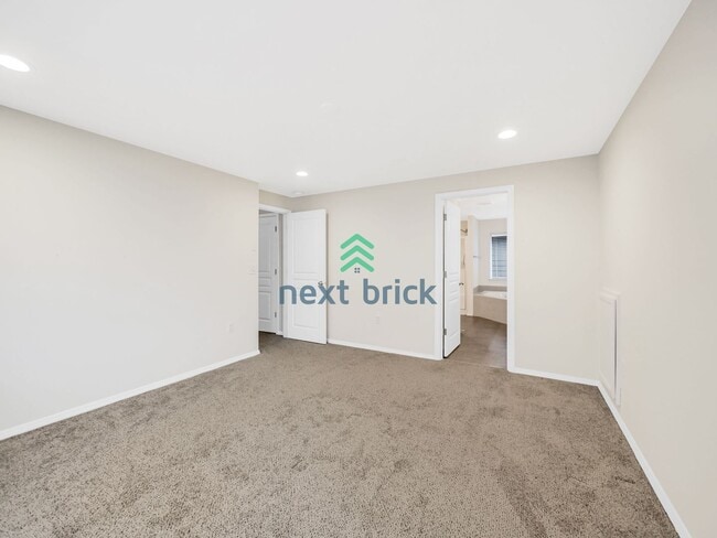 Building Photo - Charming 4 Bed 2.5 Bath for Rent!