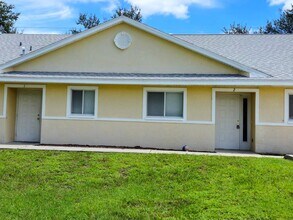 Building Photo - Super cute 2 bedroom 2 bath close to pine ...