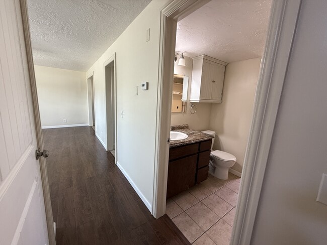 Building Photo - 398 W 4525 S