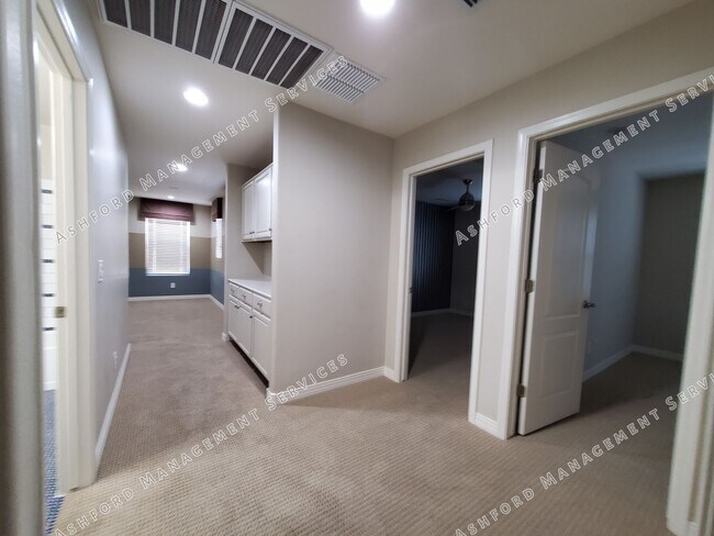 Building Photo - RANCHO CABRILLO 5 BEDROOM HOME FOR RENT