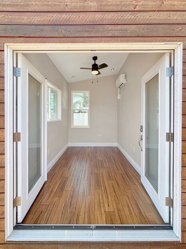 Building Photo - Charming & Spacious 3BD/2BA House in Clair...