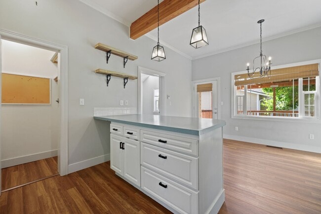 Building Photo - 2720 Sq. Ft. Character Home in downtown Ol...