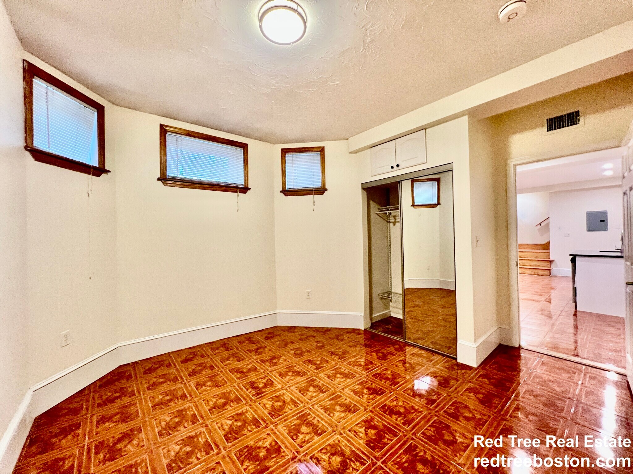 Building Photo - 71 Babcock St