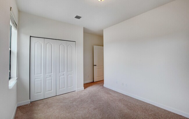 Building Photo - 8979 Gulf Run Way