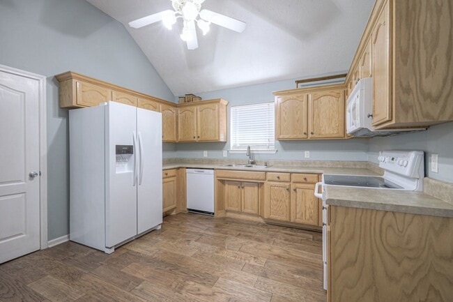 Building Photo - 5156 Cicada Cir