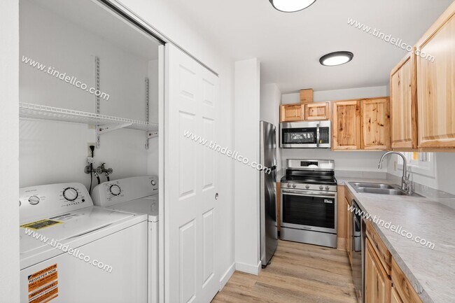 Building Photo - 344-03