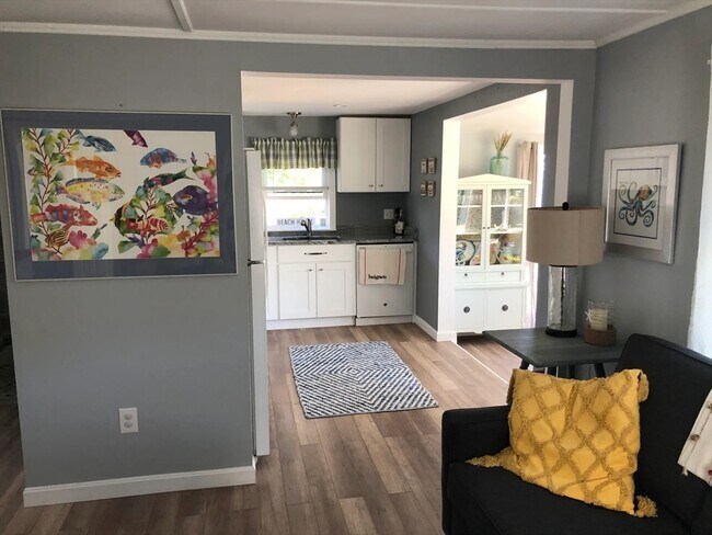 Building Photo - 16 Cricket Ln