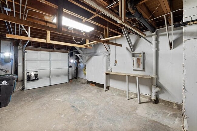 Building Photo - 279 Ramsell St