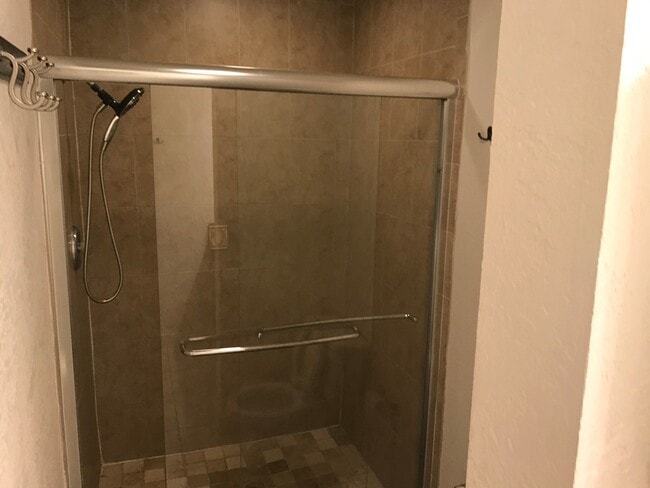 Building Photo - ** Move in Special $500 off your first months rent** WONDERFUL 4 Bedroom/3 Bathroom Home in the M...