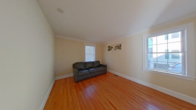 Building Photo - 23 Woodbine St