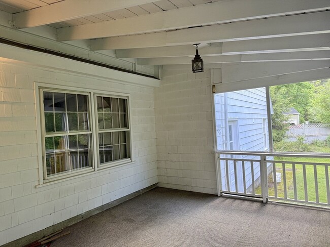 Building Photo - 12 Clewes Rd