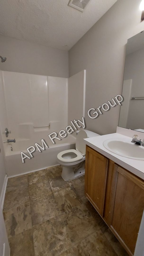 Building Photo - Prime Northeast rental