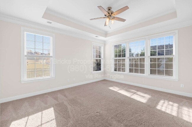 Building Photo - 4004 Petersburg Dr