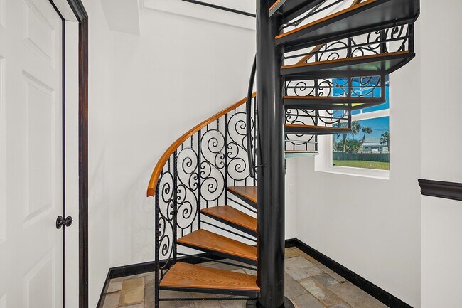 Building Photo - 8851 A1A S