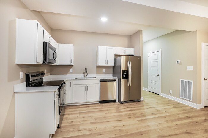 Building Photo - 3385 Polly Dr