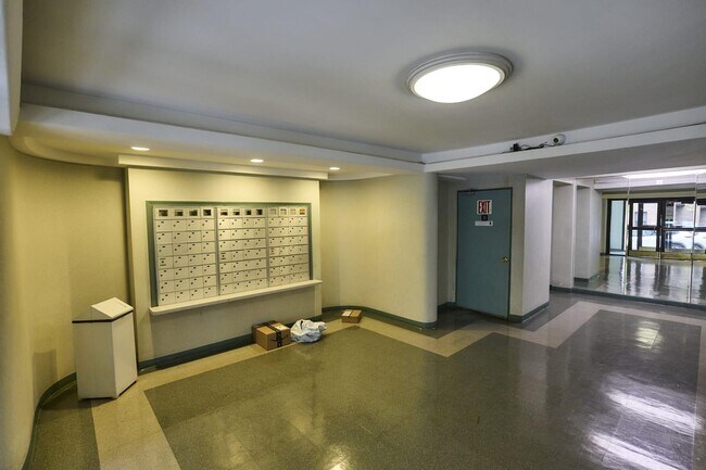 Building Photo - 98-41 64th Rd