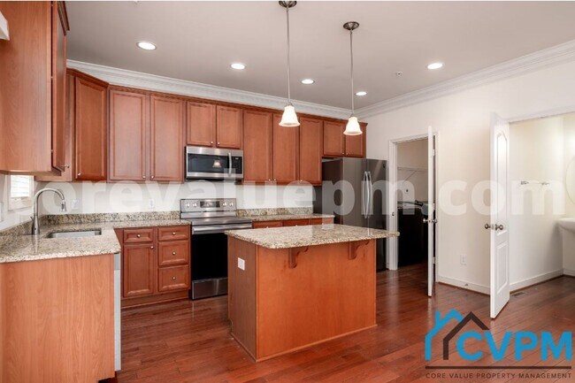 Building Photo - 1337 Jamestown Dr