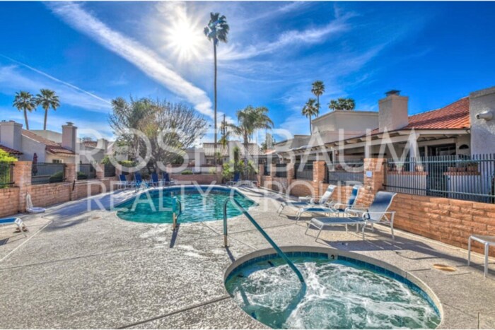 Building Photo - 7653 E Vista Dr