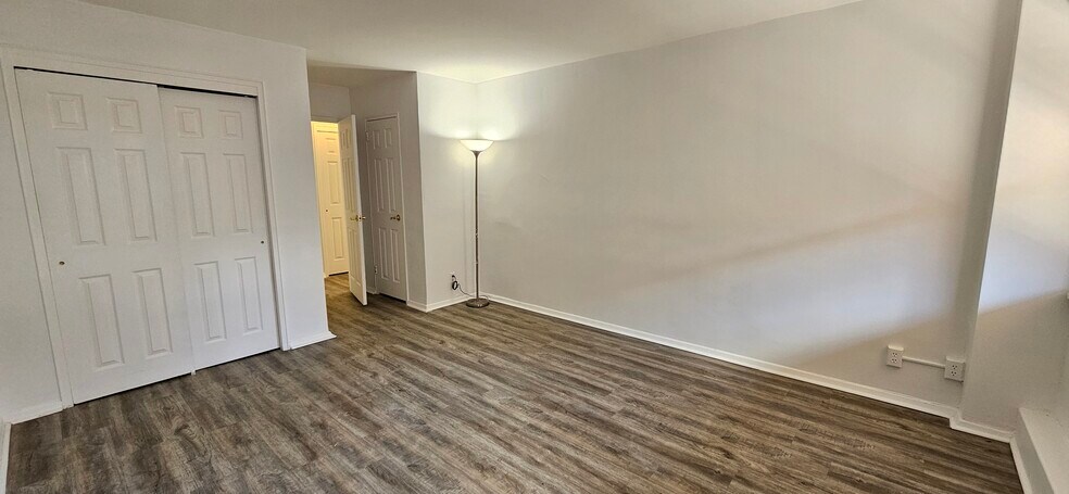 Building Photo - 8800 Boulevard East