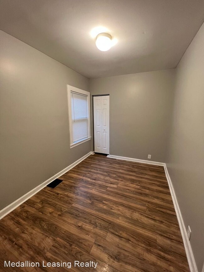 Building Photo - 4 br, 2 bath House - 7312 S Oakley Ave