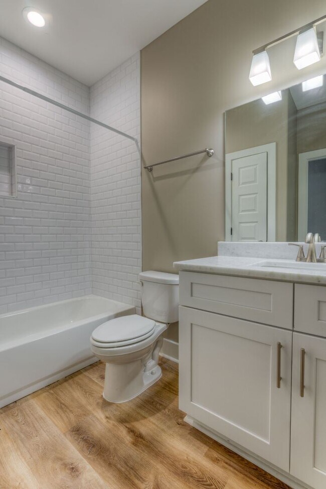 Building Photo - Newer construction home within walking dis...