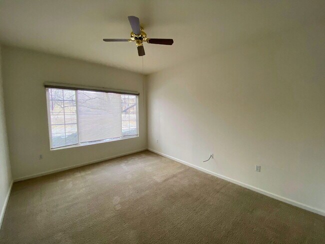 Building Photo - 8765 W Berry Ave