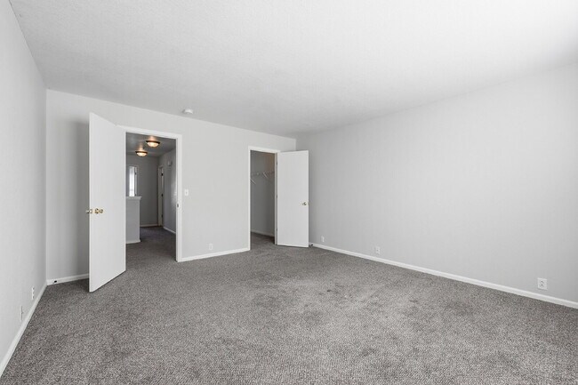Building Photo - $1,945.95 - 2 Bed, 2.5 Bath Townhome in Colorado Springs with Attached Garage!