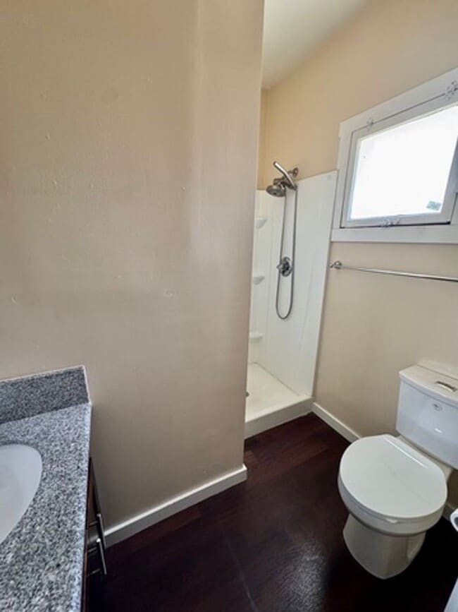 Building Photo - Old World Charm 2 bedroom / 1 bath