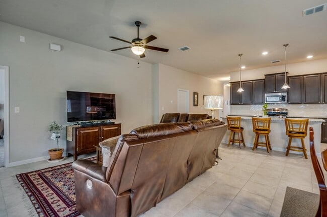 Building Photo - 12515 Ponder Ranch