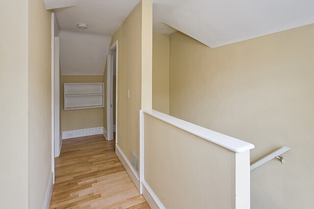 Building Photo - Charming 3-Bed Home in Southeast Minneapolis!