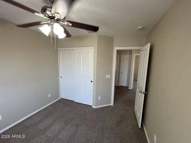 Building Photo - 6707 W Desert Ln