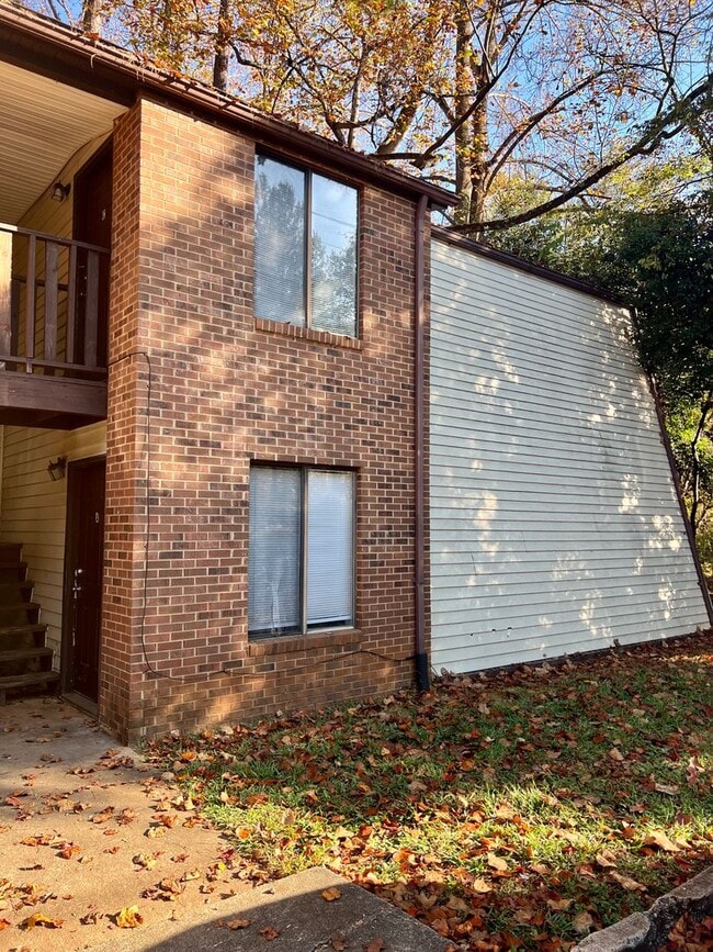 Building Photo - 1721 N Jim Minor Rd
