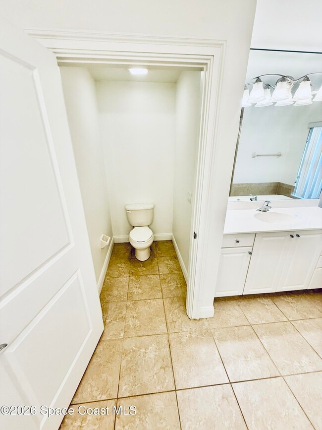 Building Photo - 860 Vignoles NE Ave